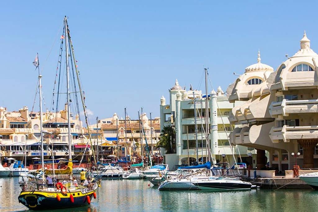 Apartamento Junto Al Mar En Puerto Marina Apartment Benalmadena Exterior photo